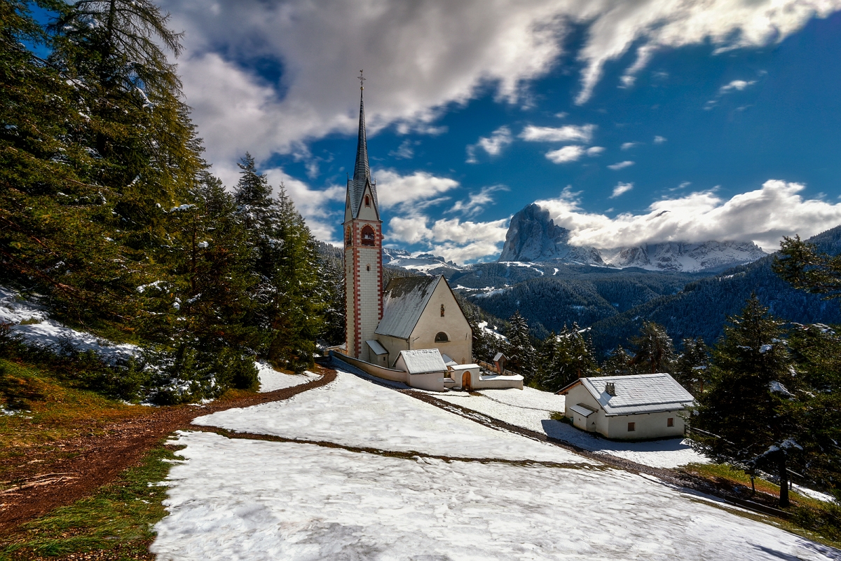 _DSC4351MinD.jpg - Pazdziernik 2020_Mountain Church , Dolomity , Włochy, okolice  szczytu Marmolada