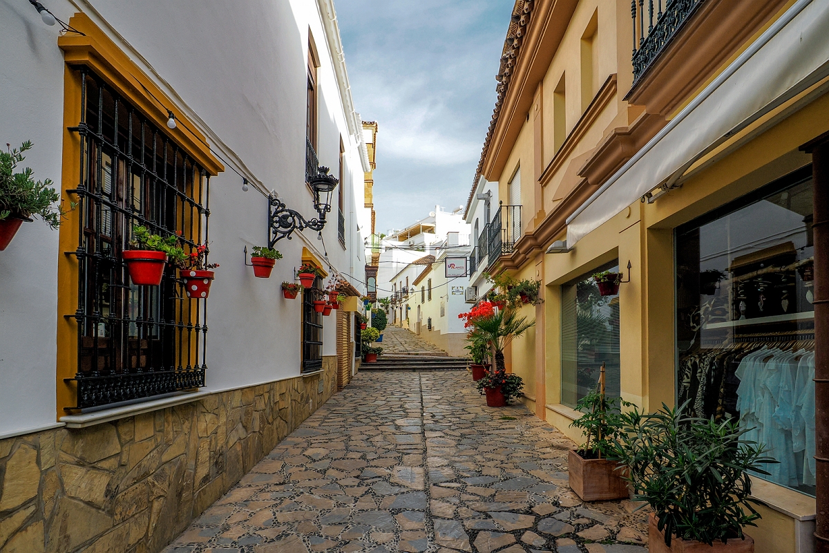 _6070380MinD.jpg - Estepona