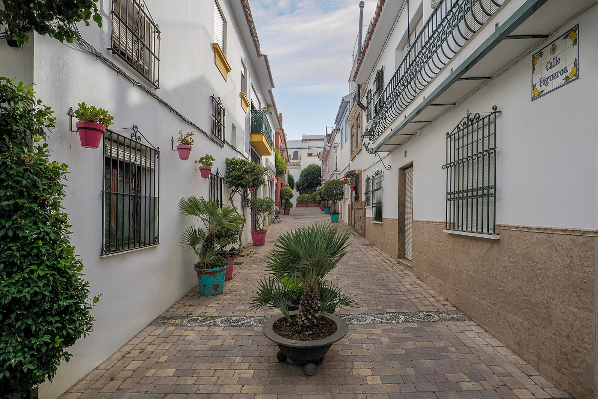 _6070438MinD.jpg - Estepona