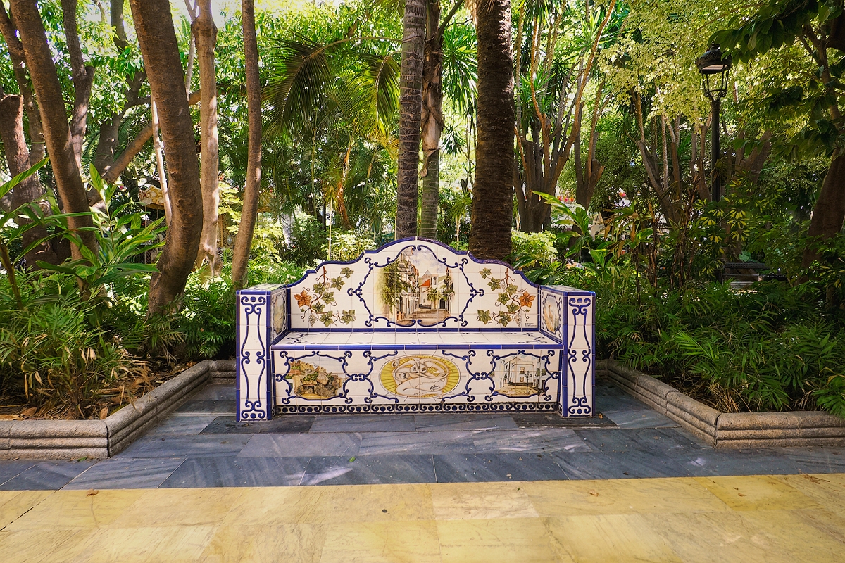 _6100825MinD.jpg - Marbella