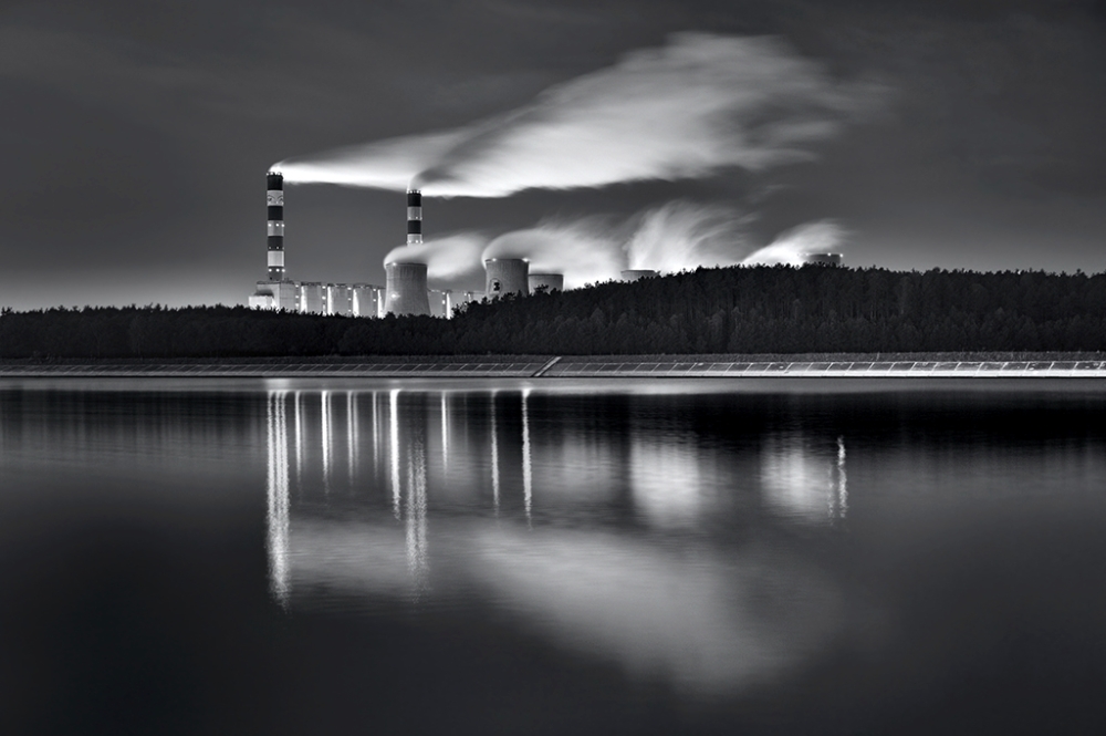 jan 2.jpg - * Elektownia Bełchatow  - fotografia zdobyła wyrożnienie w konkursie "Polska Nocą" http://www.galeria.cyfrowe.pl/konkurs *.... 2010,..... 01 11 2013 fotografia uzyskała kwalifikacje do wystawy Miedzynarodowego Konkursu Fotografii Przemyslowej i Industrialnej FOTO PEIN 7 https://www.facebook.com/photo.php?fbid=678295165525820&set=pcb.678296038859066&type=1&theater