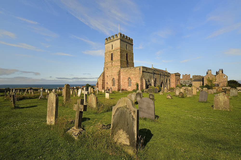 DSC_3165min.jpg - * St. Aidans Church, Bamburgh, Northumberland, England *