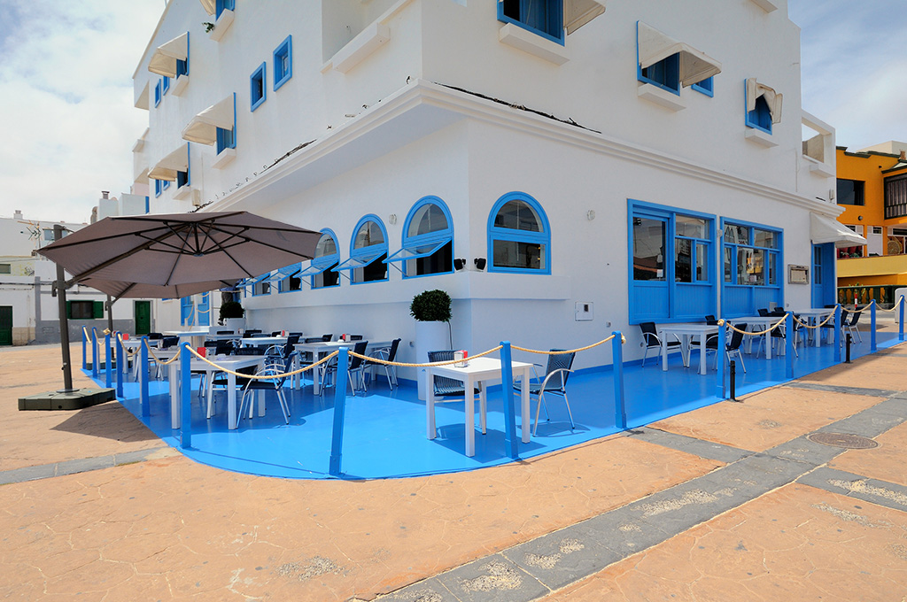 DSC_1733min.jpg - Fuerteventura , miejscowosc Corralejo, kawiarenka