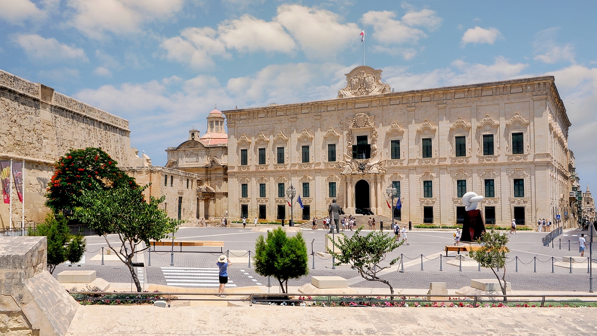 _7271231MinD.jpg - Walletta