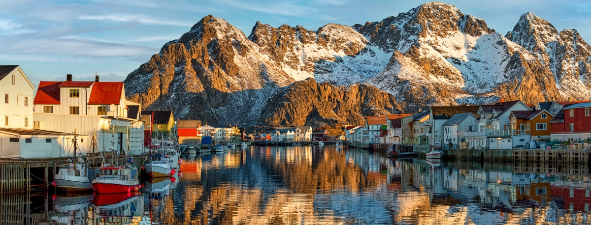 DSC_6644PanoMinDk.jpg - Henningsvaer - panorama