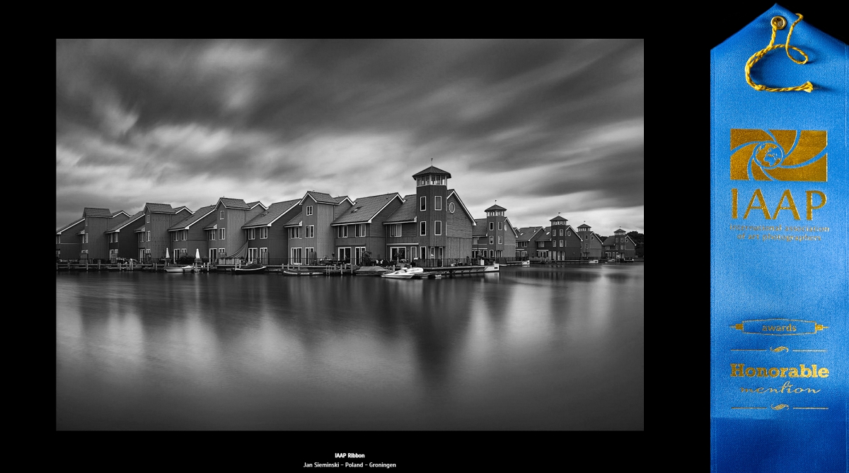 Groningen - Sardynia Honorable MentionK.jpg - Luty 2021 w konkursie SARDINIA International Photo Contest we Włoszech, fotografia "Groningen" otrzymała wyroznienie Honorable Mention IAAP Ribbon