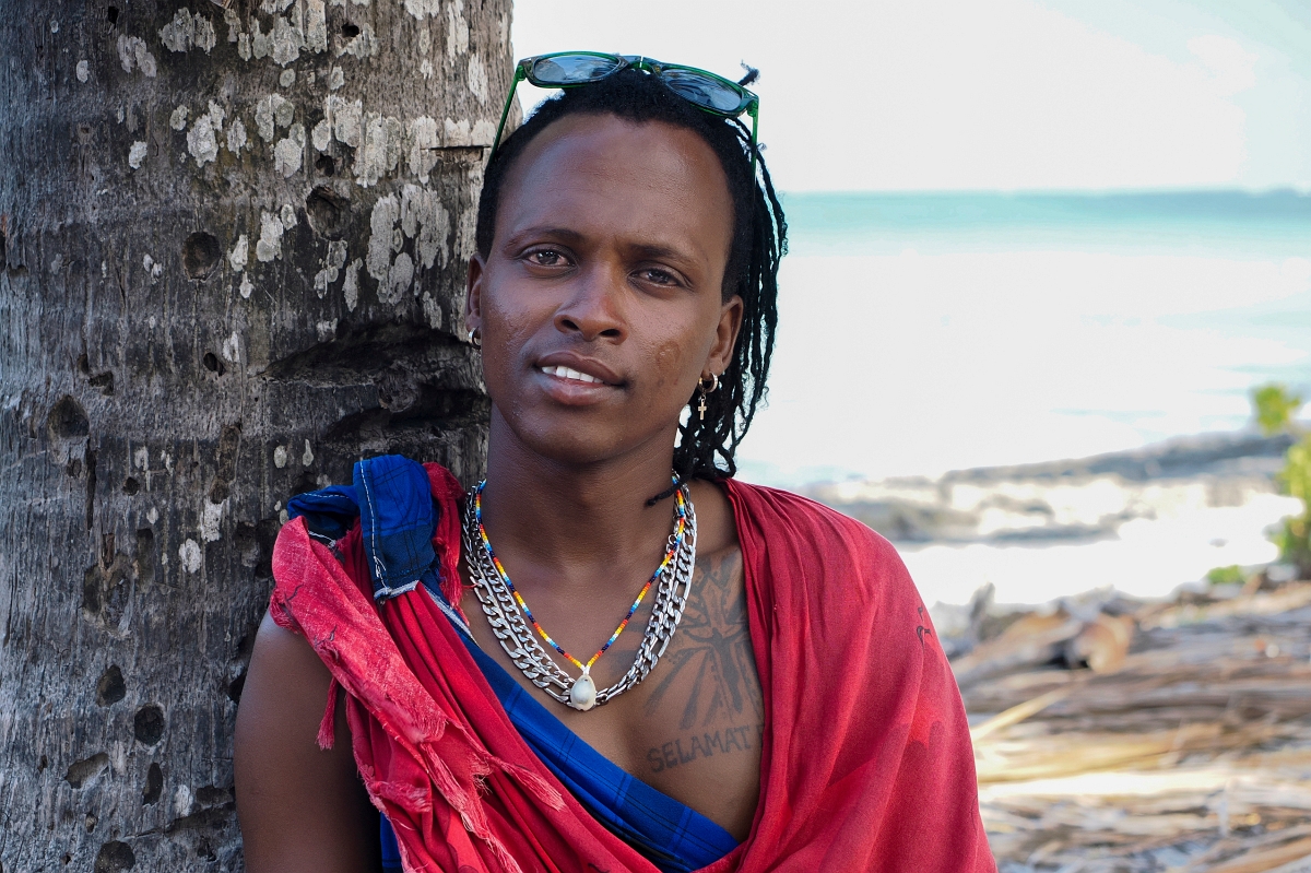 _2211175Ak.jpg - Masaje chetnie pozowali do fotografii _ Zanzibar okolice Jambiani 2024, oczywiscie przesłałem im zdjecia